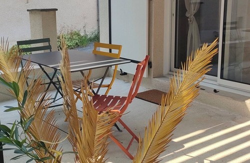Cuzac Apartment | Vacation home and business stay