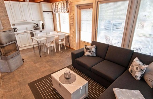 Akaslompolo House | Vacation home Arha by Interhome