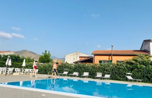 Gorgo Lungo House | Vacation home by the sea.