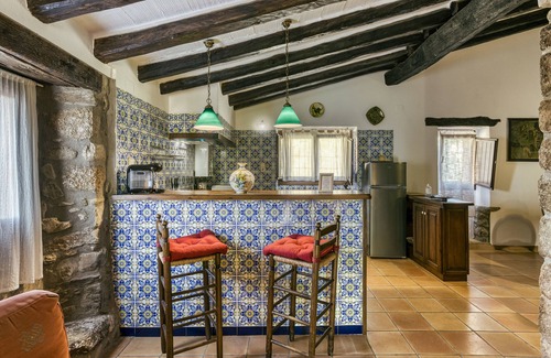 Cantallops House | Vacation Home "Can Cortada" with Mountain View, Private Terrace & Barbecue
