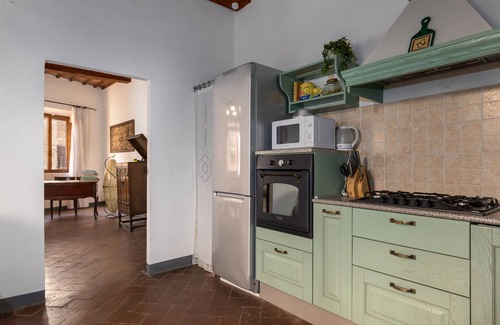 Certaldo Alto House | Vacation Home "Casa Al Cantone" with Private Terrace & Wi-Fi