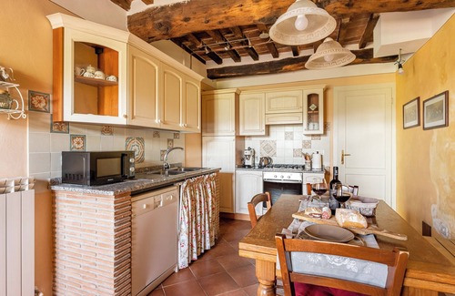 Villabuona House | Vacation Home "Casa Di Laino" with Private Terrace, Private Garden & Wi-Fi