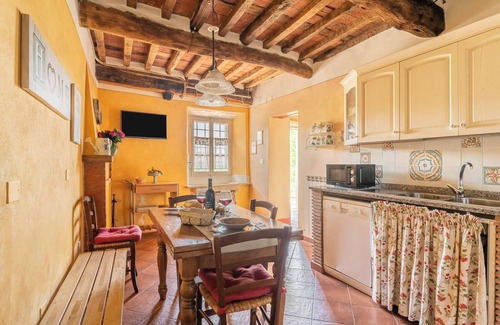 Villabuona House | Vacation Home "Casa Di Laino" with Private Terrace, Private Garden & Wi-Fi