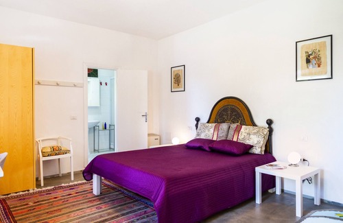Orbetello House | Vacation Home "Casina Orbetello" with Shared Garden, Children's Pool & Wi-Fi