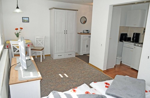 Thiessow Apartment | Vacation home Christa with terrace - Holiday home Christa with terrace *Möller,
