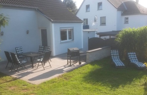 Birgel House | Vacation home Eifel-Charme with sauna & bathtub
