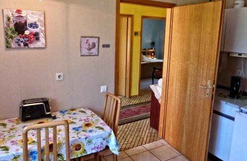 Oxlund Apartment | Vacation home - Ferienhof Petersen: Vacation in the inland