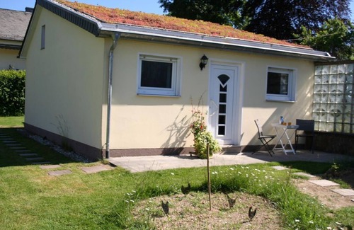 Kell am See House | Vacation home "Hühnerhaus" - vacation home, shower and bathtub, non-smoking