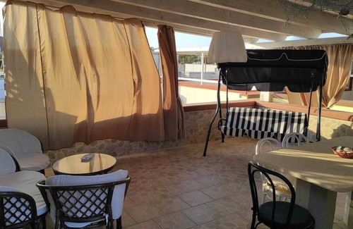 Lido Marini House | Vacation home IL GIRASOLE, only 200 meters from the sea!