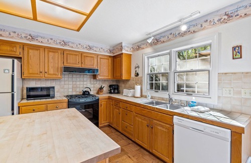 Seabright House | Vacation Home in Seabright