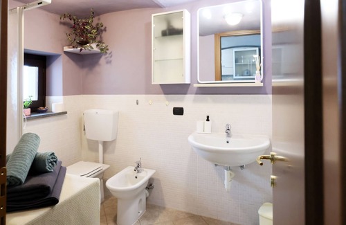 Diano d'Alba Apartment | Vacation Home King Cit