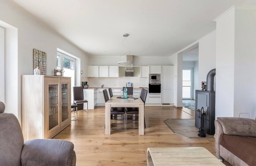 Busum House | Vacation Home "Manni EG" with Private Sauna, Air Conditioning & Terrace