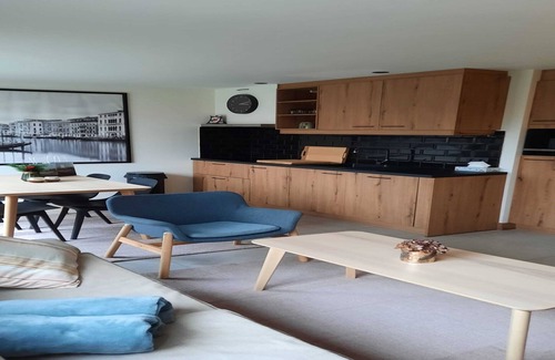 Balen House | Vacation Home Mol with Heated Pool