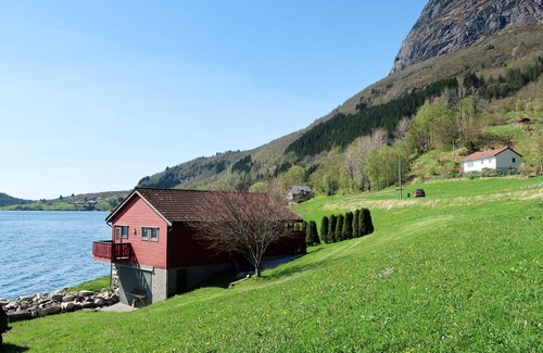 Hyllestad House | Vacation home Nanna by Interhome