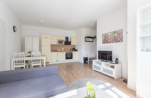 Idafehn Apartment | Vacation home Natura in a beautiful nature reserve, wifi and a view of the countryside