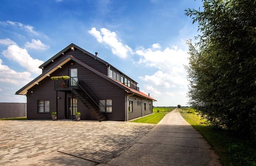 Snelrewaard House | Vacation home on farm near Amsterdam/Utrecht with