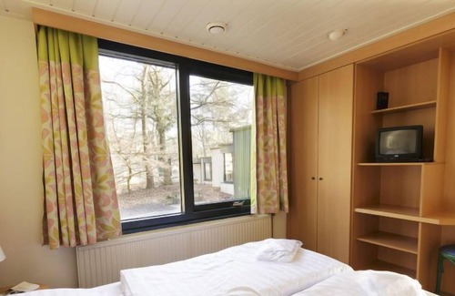 Lommel House | Vacation home Park de Vossemeren in Lommel - 8 persons, 4 bedrooms