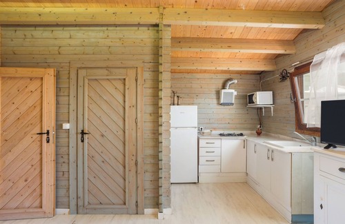 Oliva House | Vacation Home "Piano" near Beach with Shared Pool & Wi-Fi