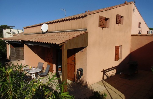 Gruissan House | Vacation home Plate Gruissan Ayguades: 2 bedrooms, 2 bathrooms, 2 terraces, pool