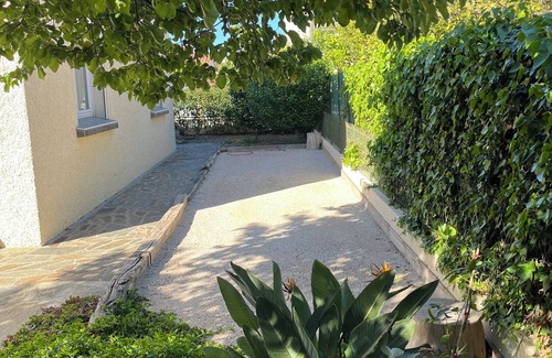 Palau-del-Vidre House | Vacation home rental in Palau del vidre