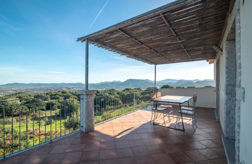 Aratena House | Vacation Home "Residenza Del Golfo" with Sea View, Private Terraces & Wi-Fi