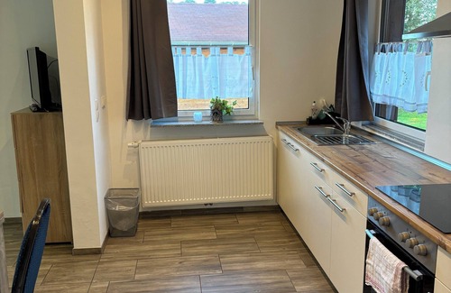 Lahnstein House | Vacation home "Taunusblick" - bedroom, living room, kitchen, bathroom - near Koblenz