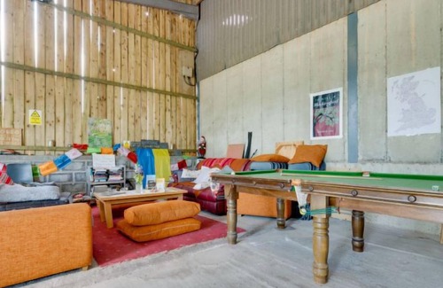 Trecastle House | Vacation home Ty'r Onwydden in Swansea - 8 persons, 4 bedrooms