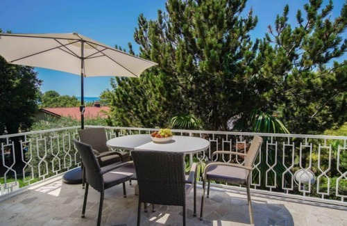Njivice House | Vacation home Vesna by Interhome