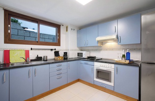 Candelaria House | Vacation Home 'Vista Horizonte' with Sea View, Private Pool and Wi-Fi