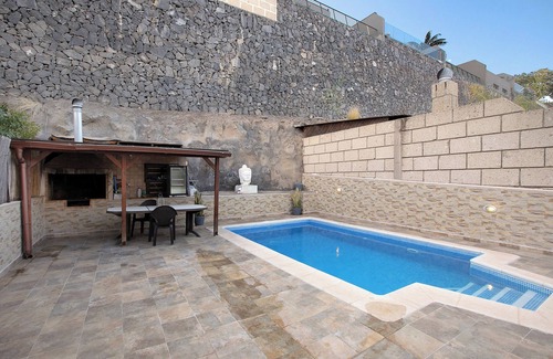 Candelaria House | Vacation Home 'Vista Horizonte' with Sea View, Private Pool and Wi-Fi