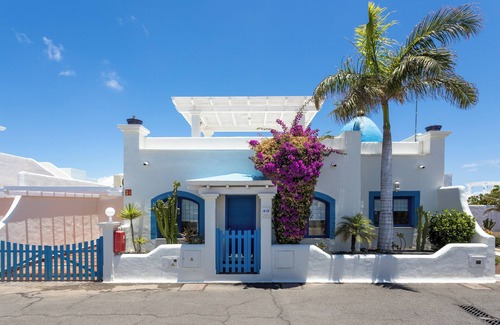 Geafond Villa | Vacation Home 'Villa 913' with Mountain View, Pool & Wi-Fi