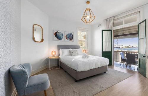 Millers Point Apartment | Vacation Home w Private Rooftop and Harbour View