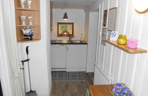 Ed House | Vacation home with a view of the lake, family-friendly, free WLAN