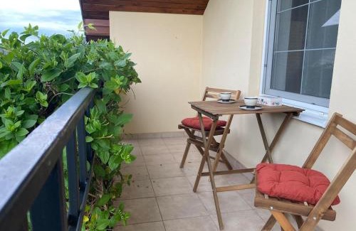 Sanmartin House | Vacation Home with Garden
