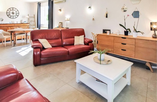 Montfavet House | Vacation home?with?pool for a great vacation.