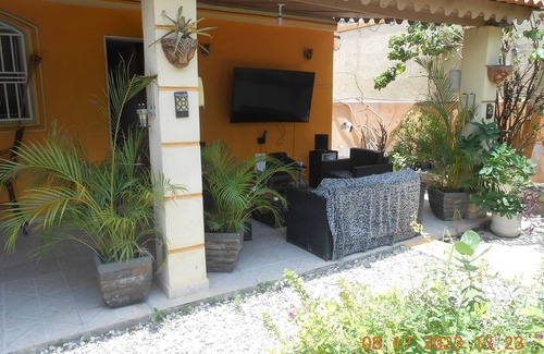 Port-au-Prince House | "Vacation House"