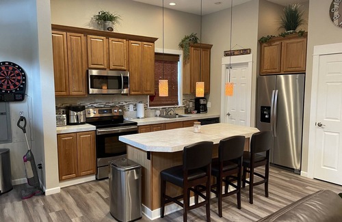 Mayfield House | Vacation House Near Lake, Hiking Trails, Fishing and Much More.