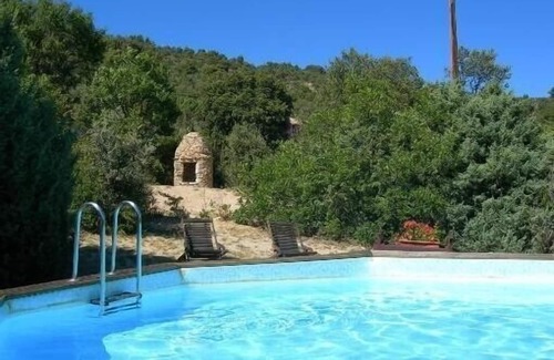 Saint-Saturnin-les-Apt Cottage | Vacation in an authentic maset dry stone in the scrubland