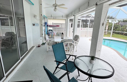 Broadmoor House | Vacation in Paradise on the Canal w/Heated Pool and minutes to the Beach!
