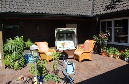 Varel Condo | Vacation like in paradise. Apartment with large rooms and beautiful ambience.