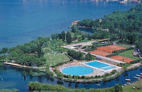 Iseo House | Vacation paradise in Iseo Lake with many pools
