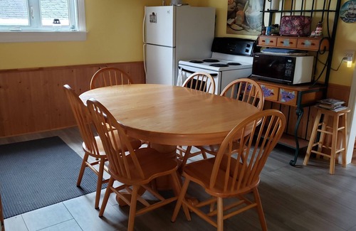 Twillingate House | Vacation Rental Home Over Looking The Ocean. 2bedroom Bungalow .