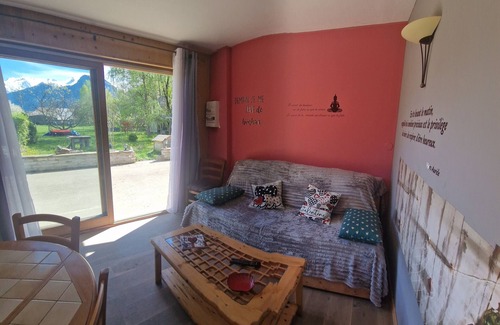 Le Bourg-d'Oisans Apartment | Vacation rental Beautiful 6-person apartment overlooking our beautiful mountains