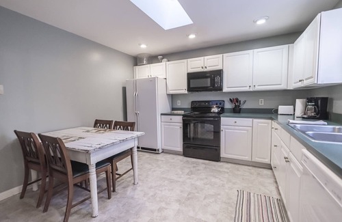Bolivar Apartment | Vacation Rental: Armory Quarters B
