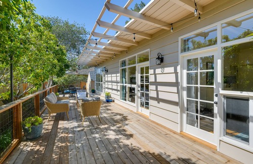 Carmel Woods Cottage | Vacation Rental Home ~ 1 Mi to Carmel Beach!