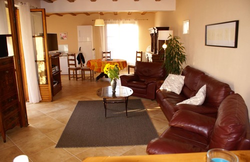 Pezenas House | Vacation rental in Pézenas: a house in a large garden. For two.