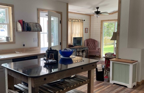 Bolivar House | Vacation Rental Thistle Cottage