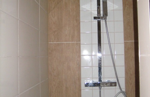 Neverin Apartment | Vacation room (2) Distance to the A20 8 minutes, to Neubrandenburg 10 minutes