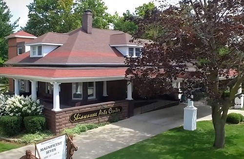 Chesaning House | Vacation Starts Here! 4 Convenient Units, Free Parking, Pets Are Welcome!