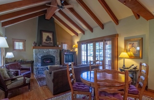 Tamarack Cottage | Vacation Station Cottage - Ski In/Ski Out Cottage | Private Hot Tub
